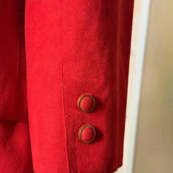Mollie Parnis Red Ultra Suede Skirt Suit - Picture 11 of 12